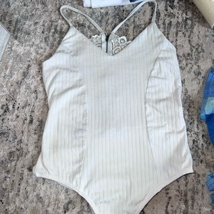 White open mid back lace bodysuit w/ zipper